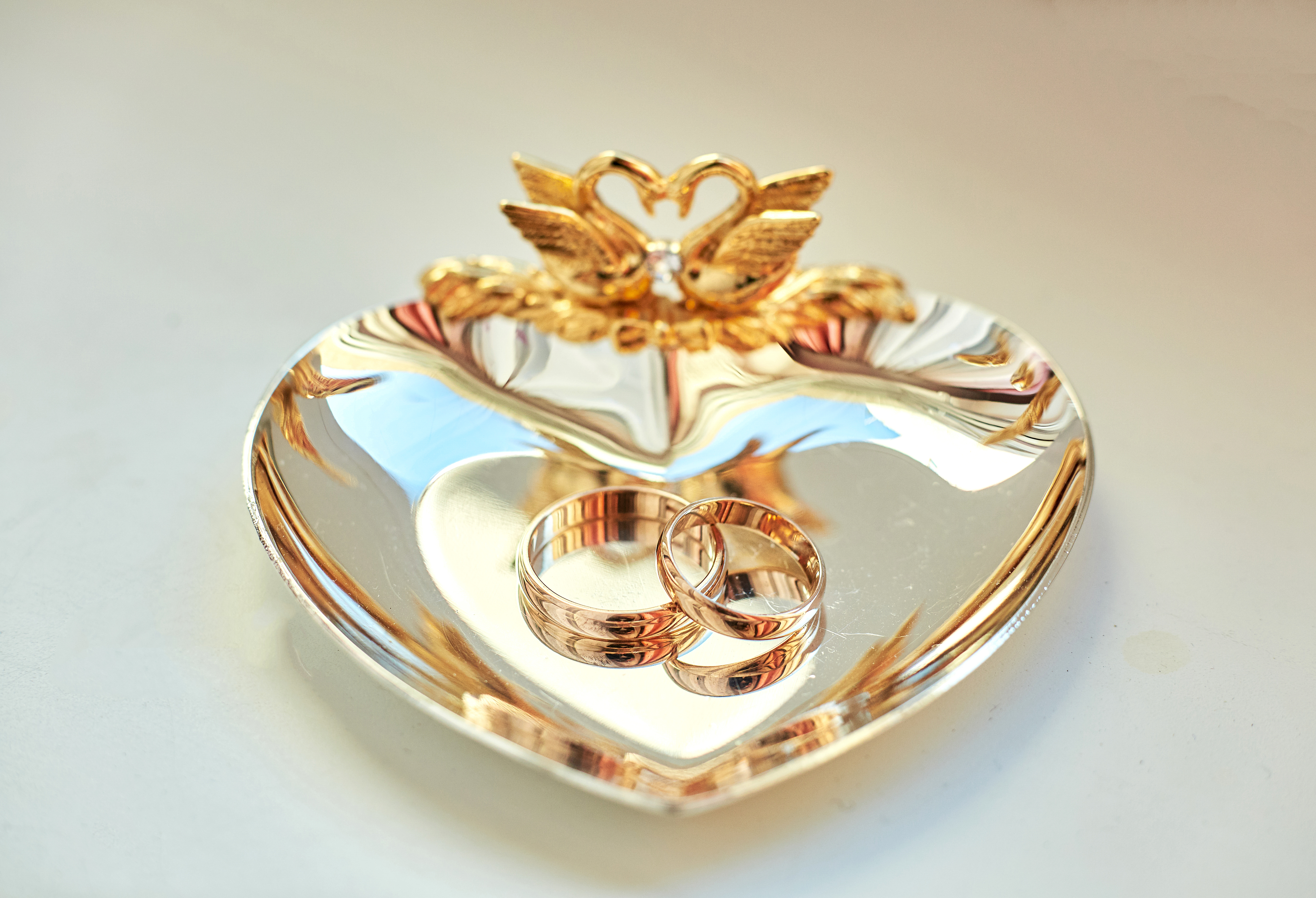 The Symbolism of Diamond Rings: Perfect Gifts to Pair in Dubai!